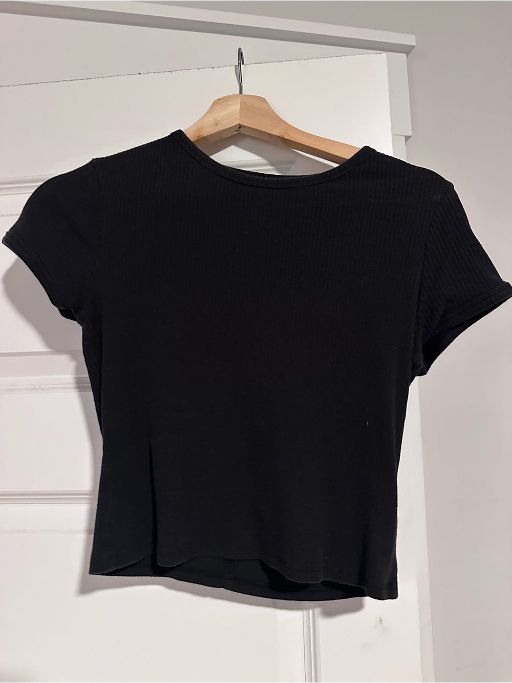 Arizona Jean Company Black Ribbed Short Sleeve Crop Top